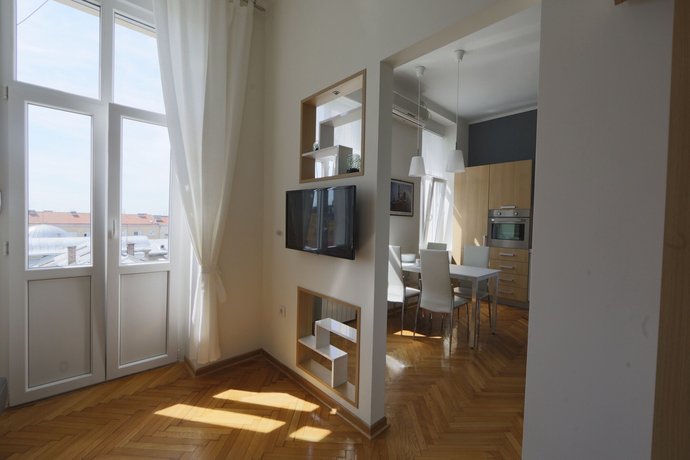 Broz Apartment