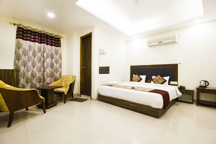 Hotel Kelvish Plaza