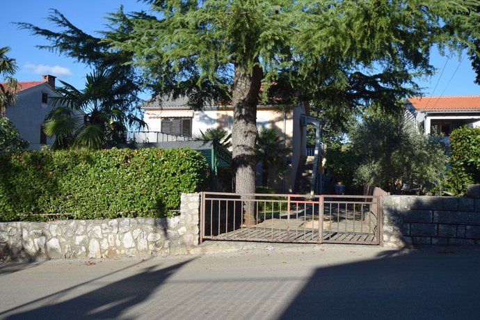 Apartment Magdica Malinska