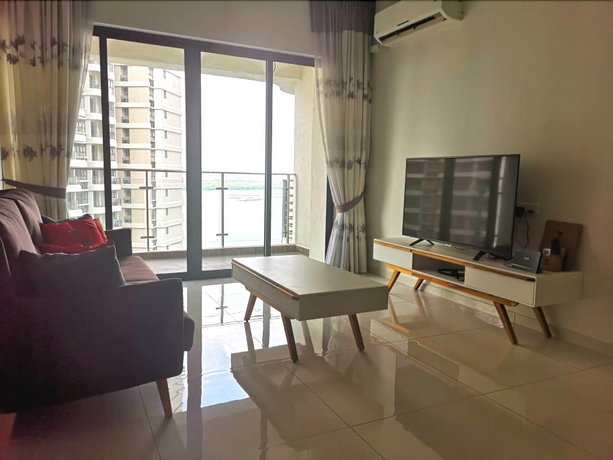 Spacious@ Country Garden Danga Bay