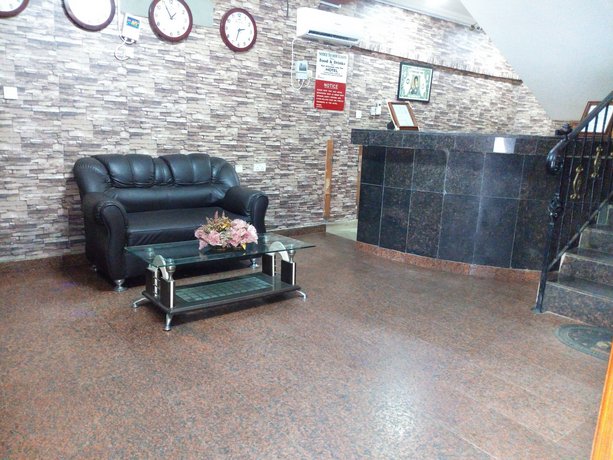 Richanthonio Suites