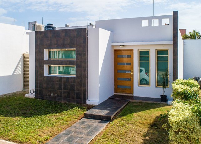 Casa moderna en segura Residencial Hacienda Chetumal