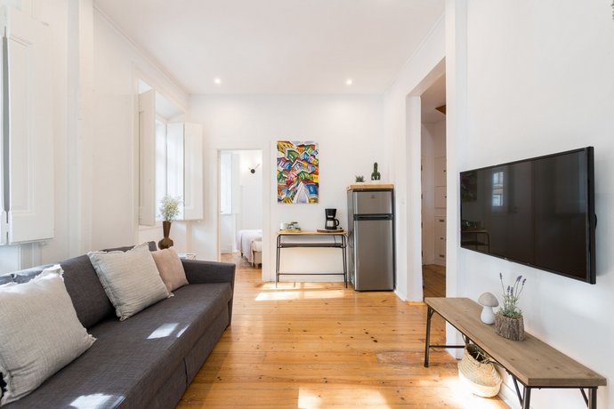 Alfama Tale Four-Bedroom Apartment w/ River View - by LU Holidays