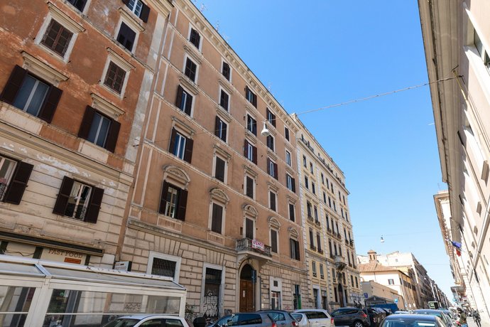 Rome As You Feel - Vittorio Colorful Design Apartment