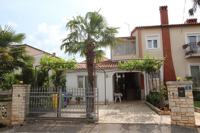 Apartments Villa Buric