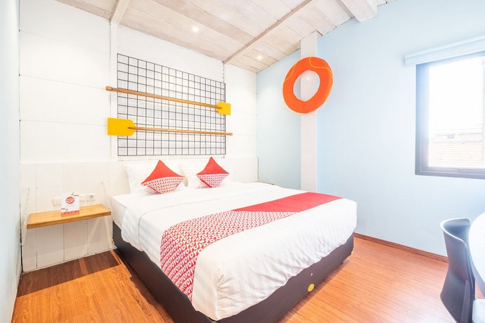 OYO 944 Doorman Guest House