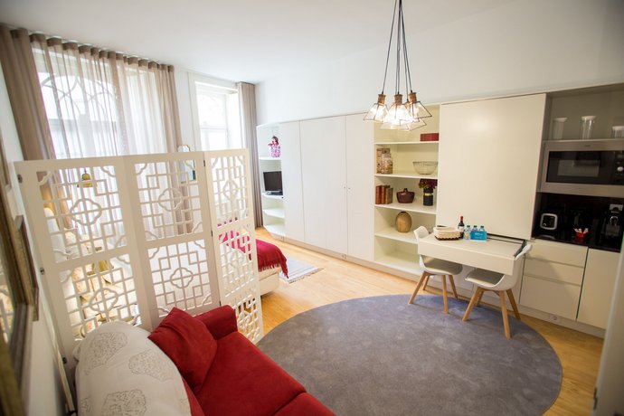Almada Story Apartments by Porto City Hosts