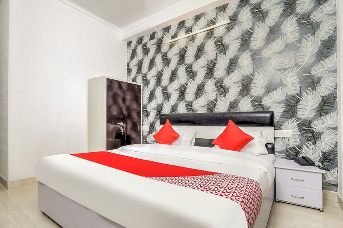 OYO 19132 Elite Hotels