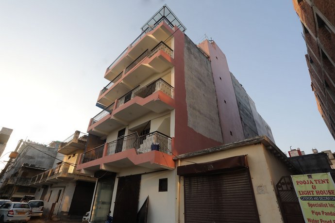 OYO 19999 D M Residency
