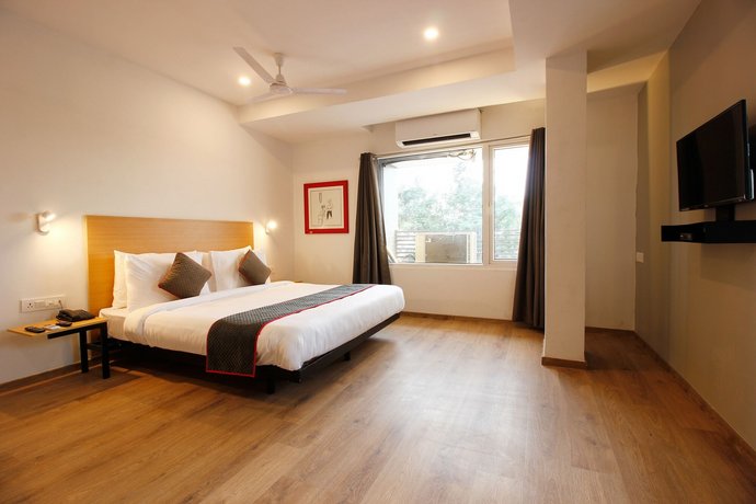 Oyo 40701 Townhouse Rajdhani Residency