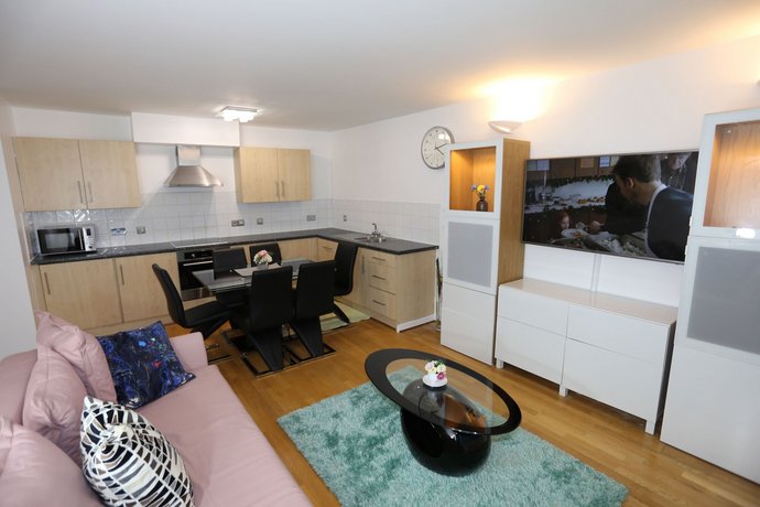 Gorgeous 2 bedroom 2 bathroom Woolwich