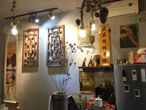 Waiting for You in Guilin Youth Hostel