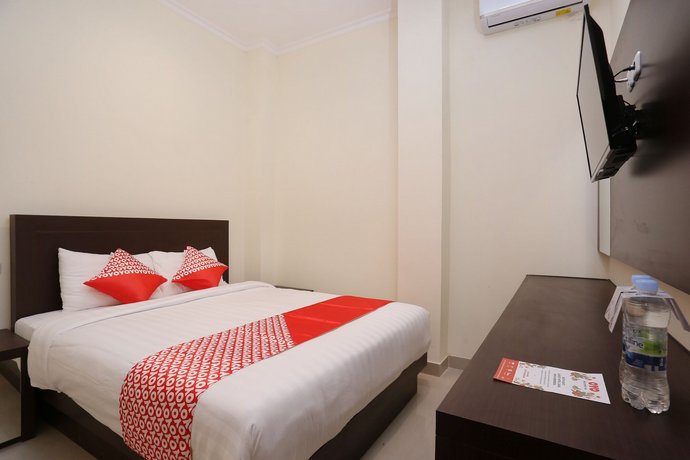 OYO 1626 Alena Residence