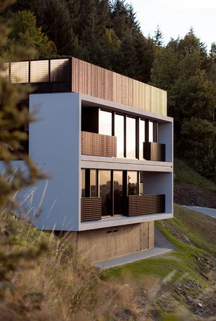 The Bunker House B