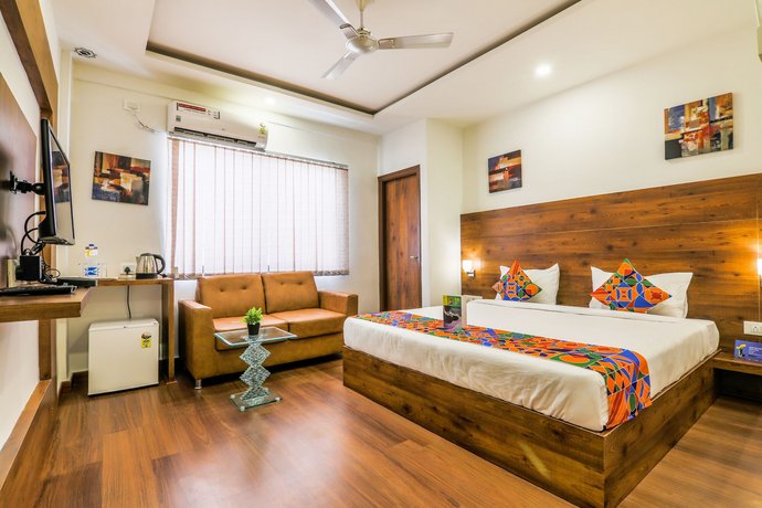 FabHotel Vista Suites