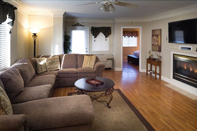 River Place 9 - 2 Br Condo