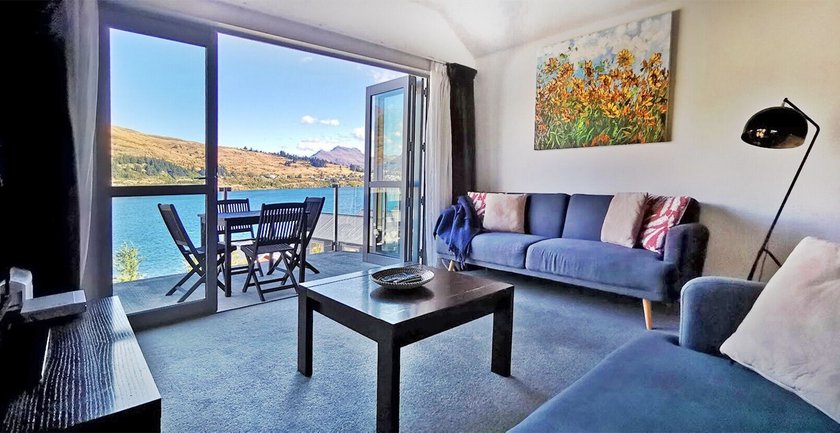 Lakefront Getaway Queenstown