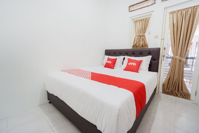 OYO 1941 Aaa Residence Syariah