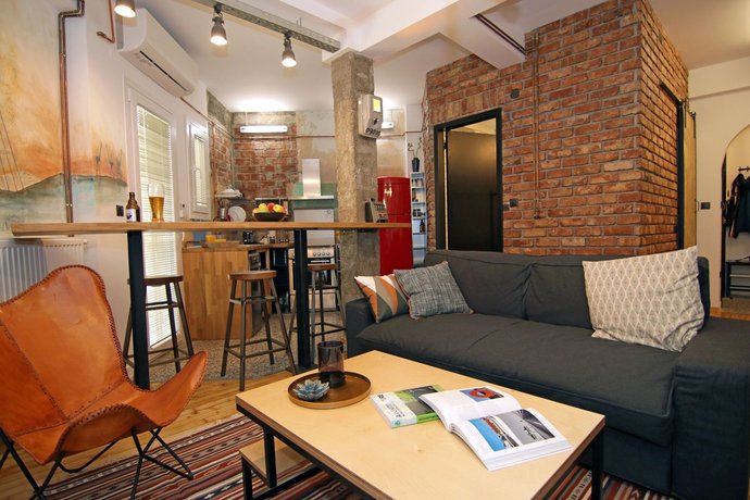 Kostas' Downtown Industrial Loft