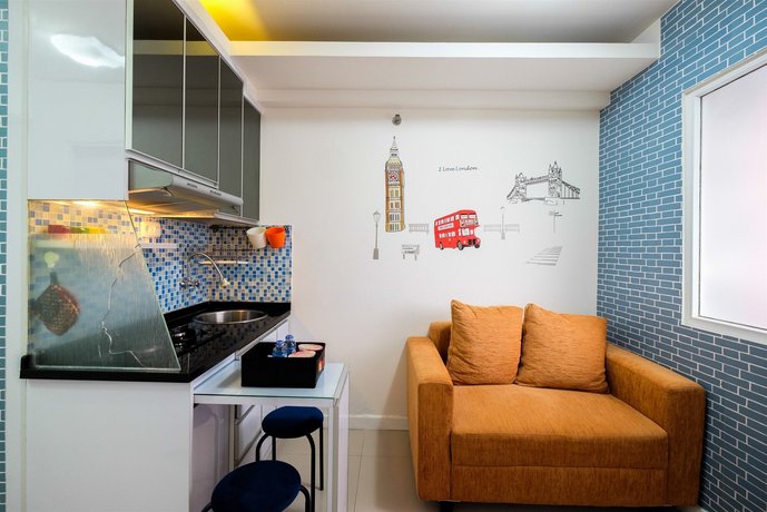 Comfort 2BR with Pool View Green Pramuka City Apartment