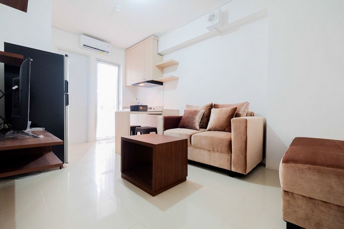 Luxurious 2BR City View Bassura Apartment By Travelio