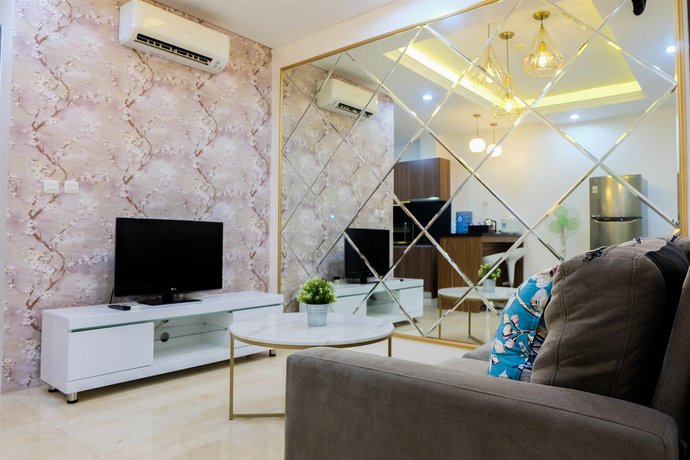 Modern and Homey 1BR L Avenue Pancoran Apt By Travelio