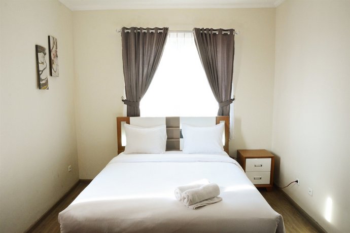 Luxury Design Grand Palace Kemayoran Apartment With Private Bathtub