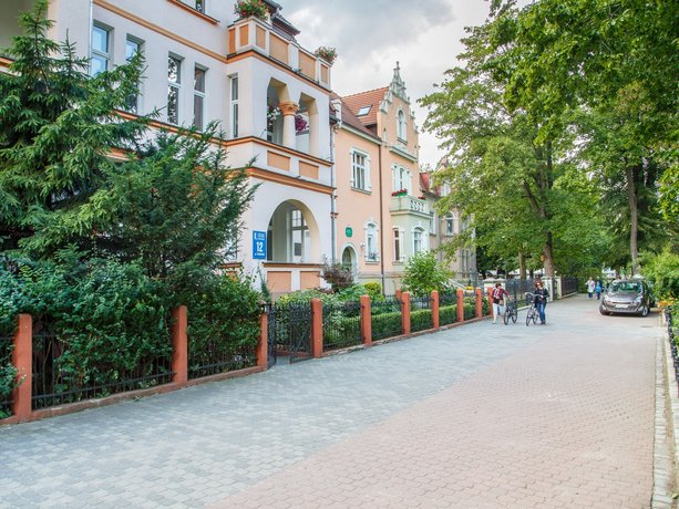 Happy Hours Apartment
