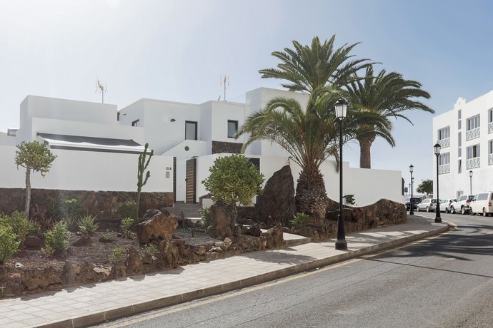 Corralejo Holiday Urban Chill House in the centre with terrace and BBQ