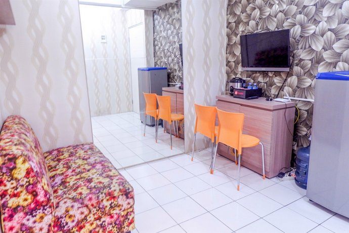 Warm Cozy 1BR Menteng Square Apartment By Travelio