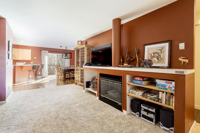 3473 Sunburst Ct