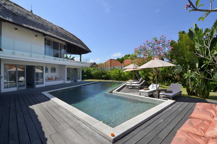 Rent a Luxury Villa in Bali Close to the Beach Bali Villa 2018