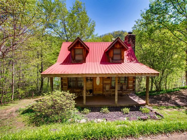 Bear Hug Too 2 Bedrooms 2 Bathrooms Cabin