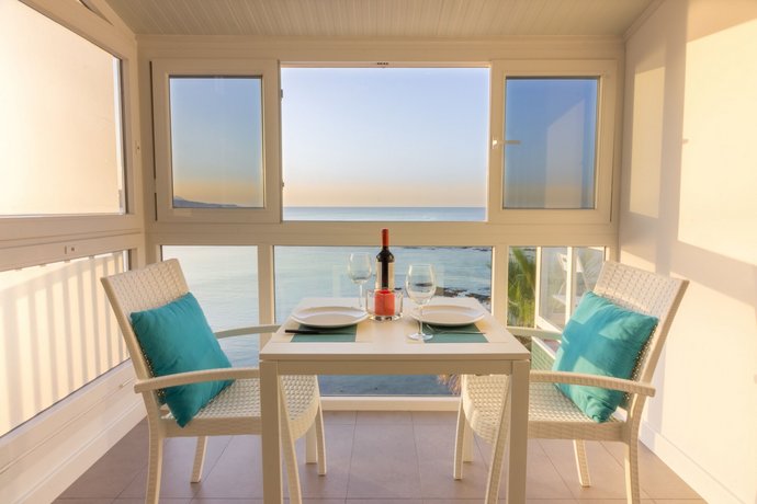 LOFT STORY BEACHFRONT by Living Las Canteras
