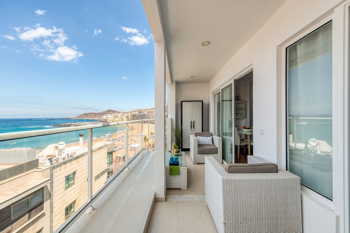 BEACH APARTMENT by Living Las Canteras