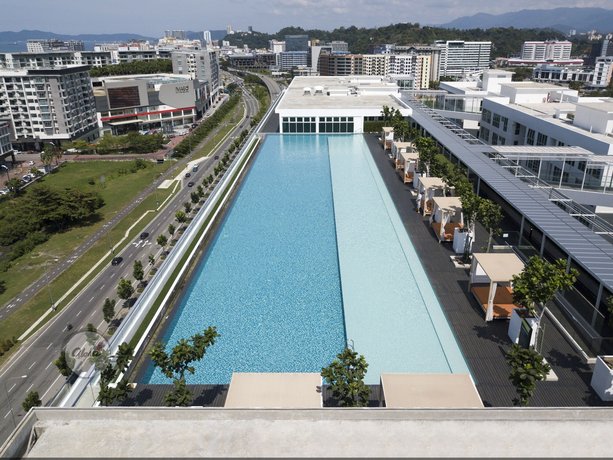 Aloha Airpad Downtown KK