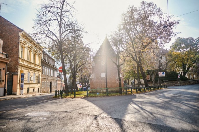 Paon Boutique Apartments