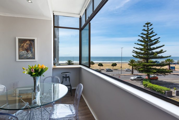 Knightsbridge 202 Sea Point