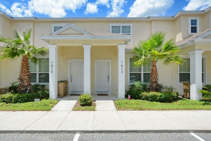 1613RC - Retreat Townhouse