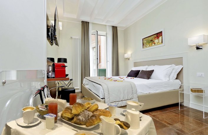 Piazza Venezia Grand Suite