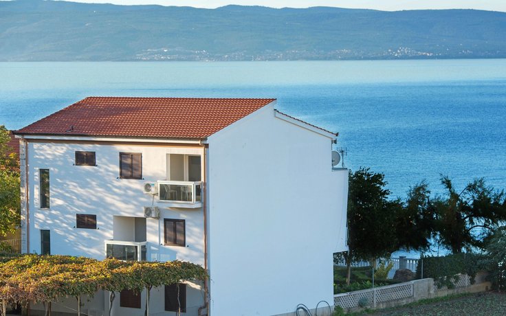 Apartments Vlasic Podstrana