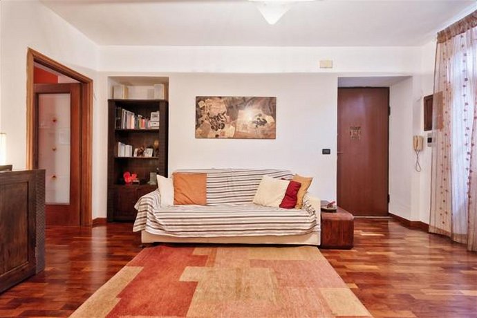Crocetta&Politecnico Huge Apartment