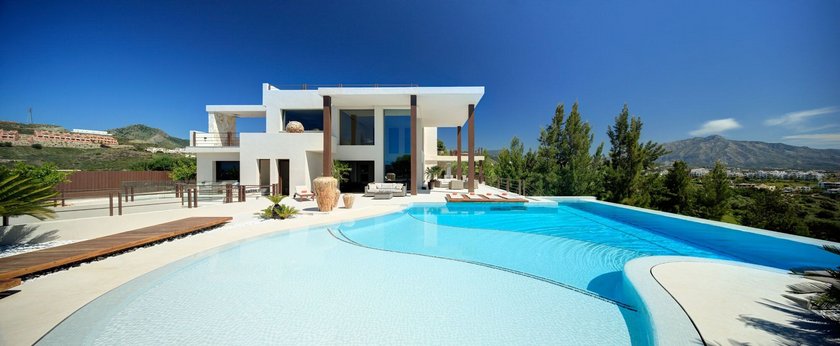 Contemporary Villa Golf La Alqueria Benahavis Marbella