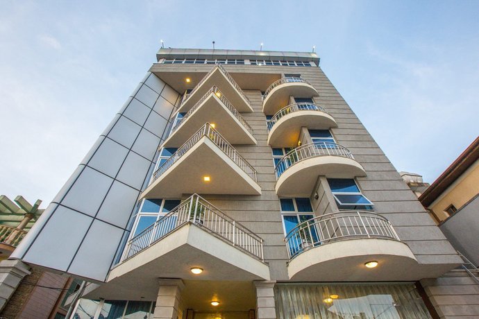 SunSpot Hotel