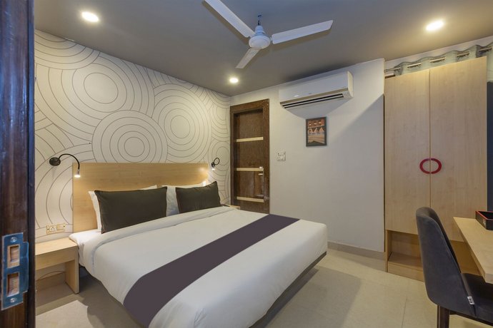 OYO 174 TownHouse shahdara UC VISHAL CHIBBER