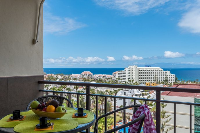 1020 Apartment With Fabulous View Of Las Americas