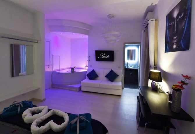 Maschio Angioino Suite - Bed and Breakfast Napoli