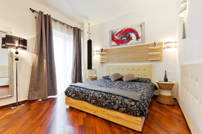 Vatican QG Rooms