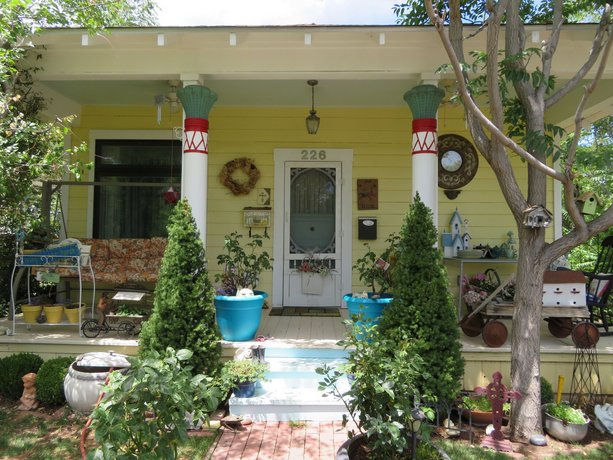 Virginia St Dollhouse