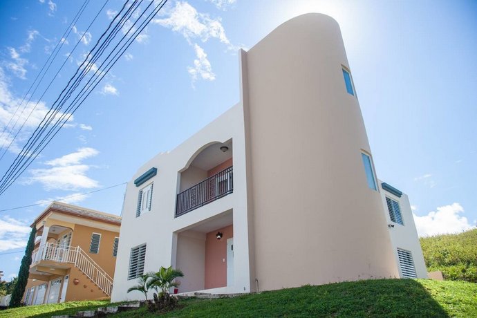 Casa Lujosa Colinas del Atlantico Isabela Puerto Rico thumbnail